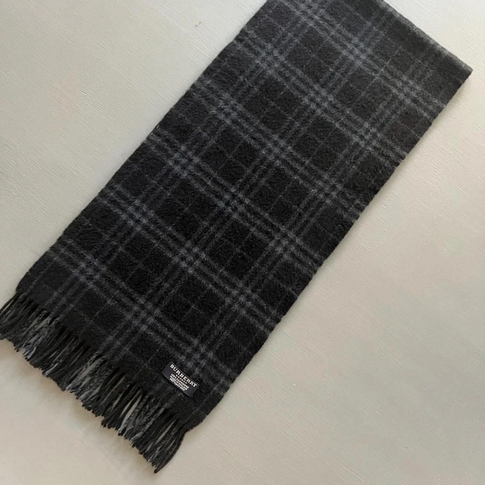 Burberry Scarf in Black and Charcoal Gray